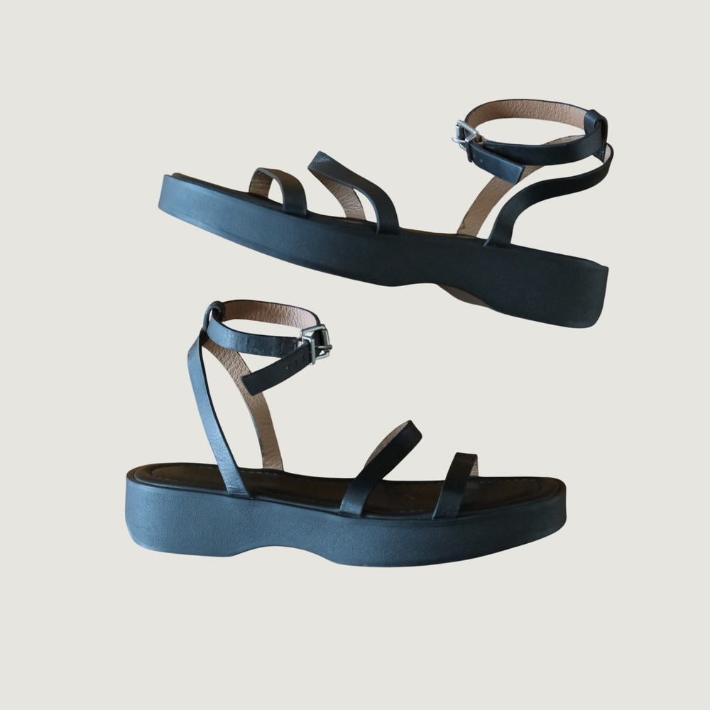 Madewell Strappy Platform Sandal Black Leather Ankle Strap Size 7.5M 90s Style